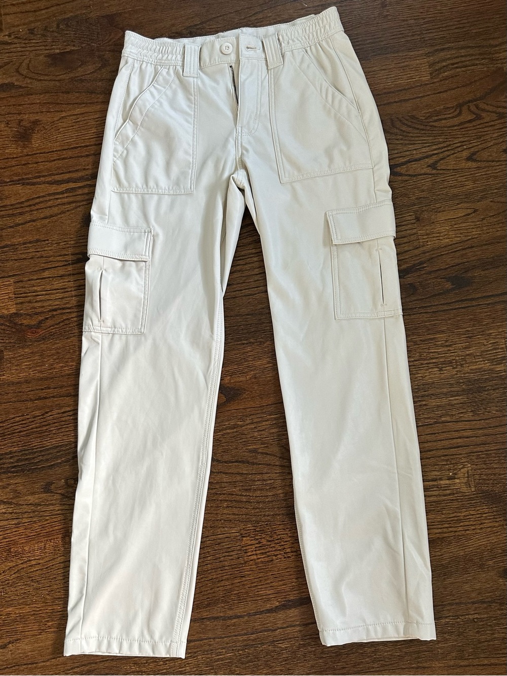 American Eagle Stretch Faux Leather Cargo Pants, Cream Color. Woman’s 6, NWT